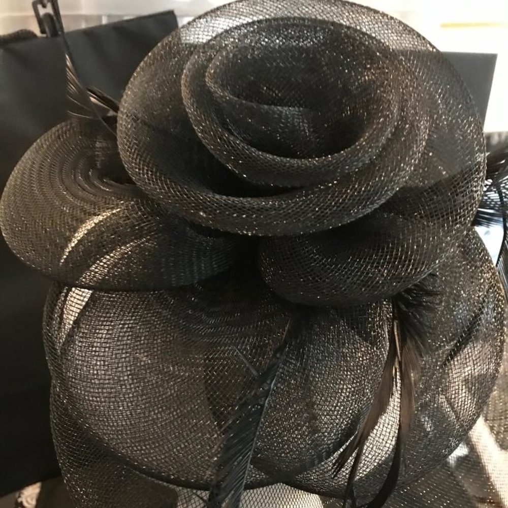 BLACK FASCINATOR - Picture 5 of 5